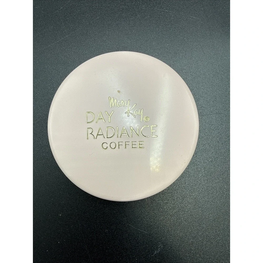 Vintage New NWOB Mary Kay Day Radiance Foundation COFFEE 1/2 Oz NOS‎
